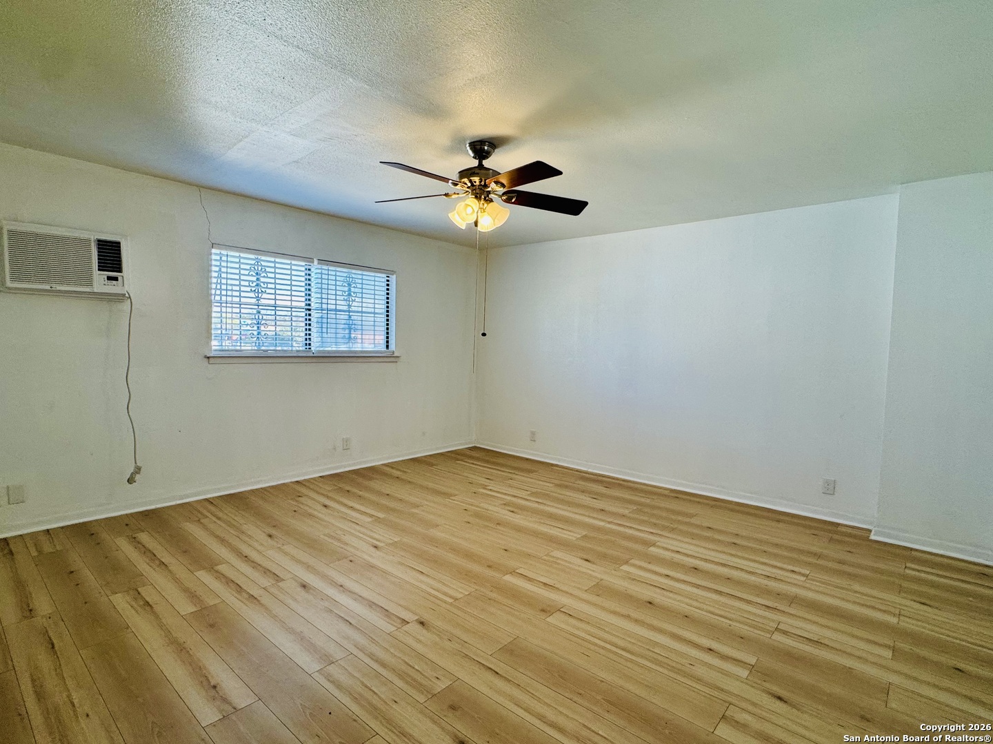 939 W Hildebrand San Antonio TX 78201