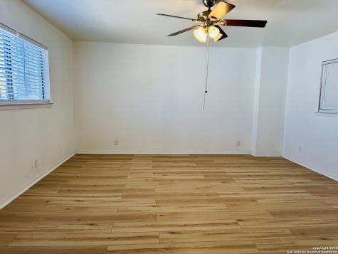 939 W Hildebrand San Antonio TX 78201