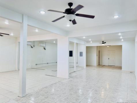 939 W Hildebrand San Antonio TX 78201