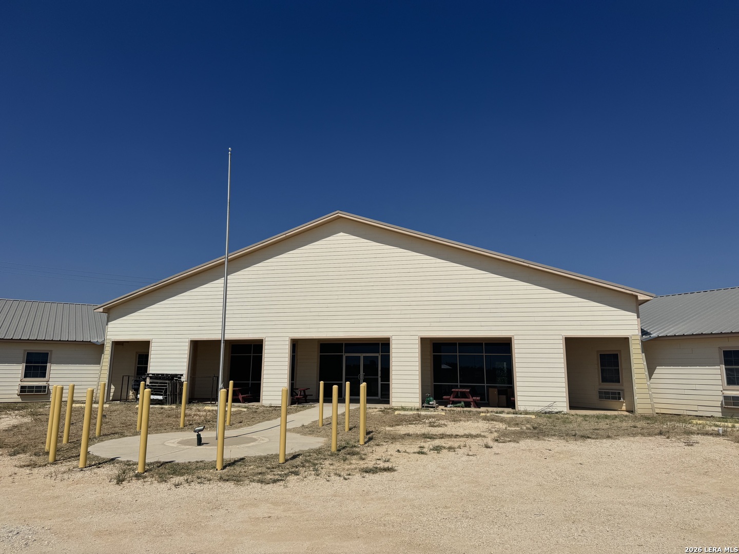 612 Service County Road Carrizo Springs TX 78834