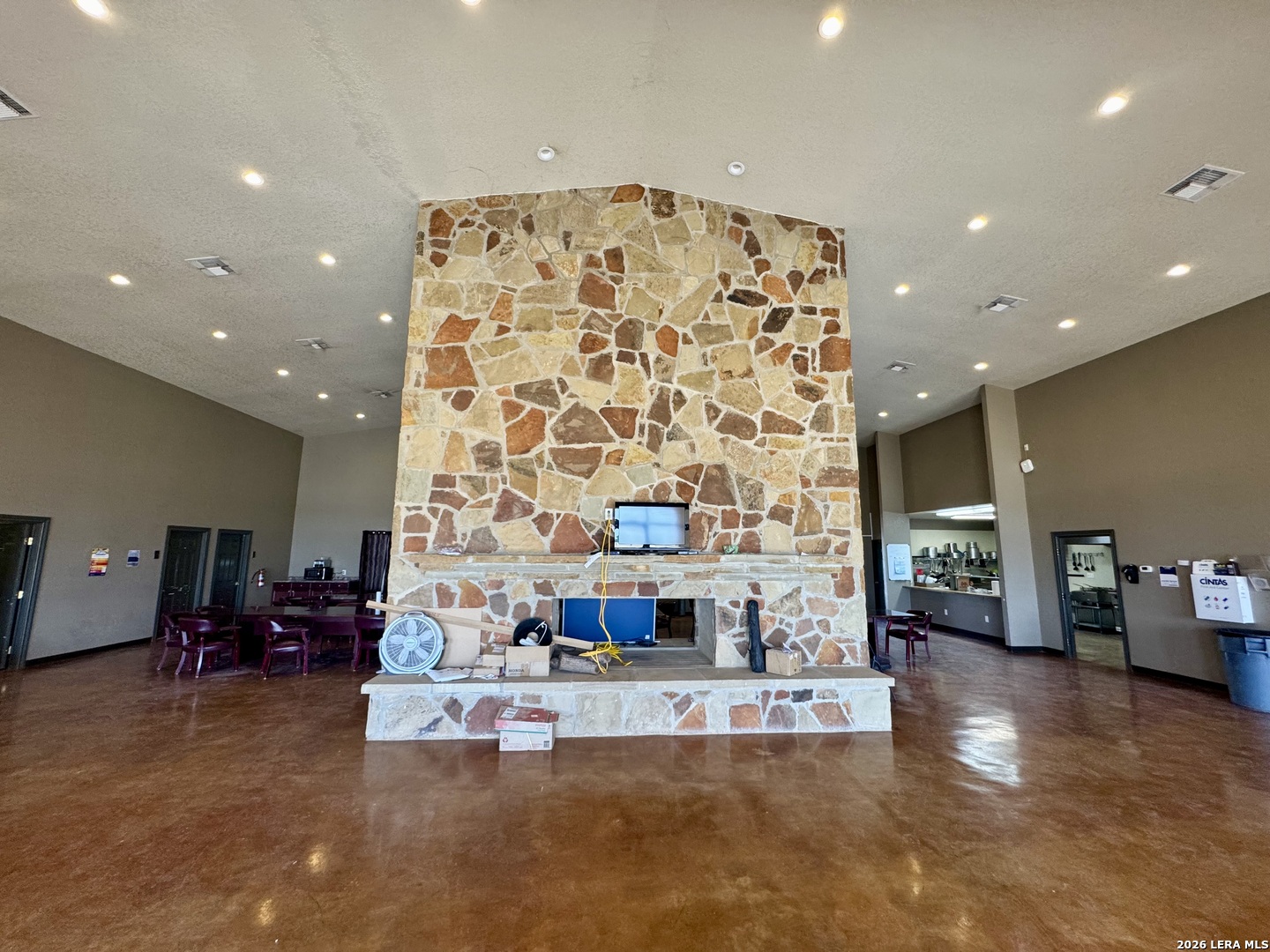 612 Service County Road Carrizo Springs TX 78834