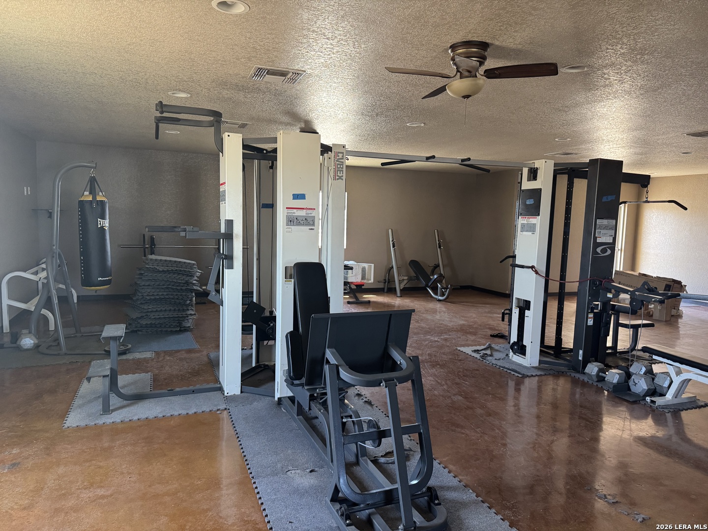 612 Service County Road Carrizo Springs TX 78834