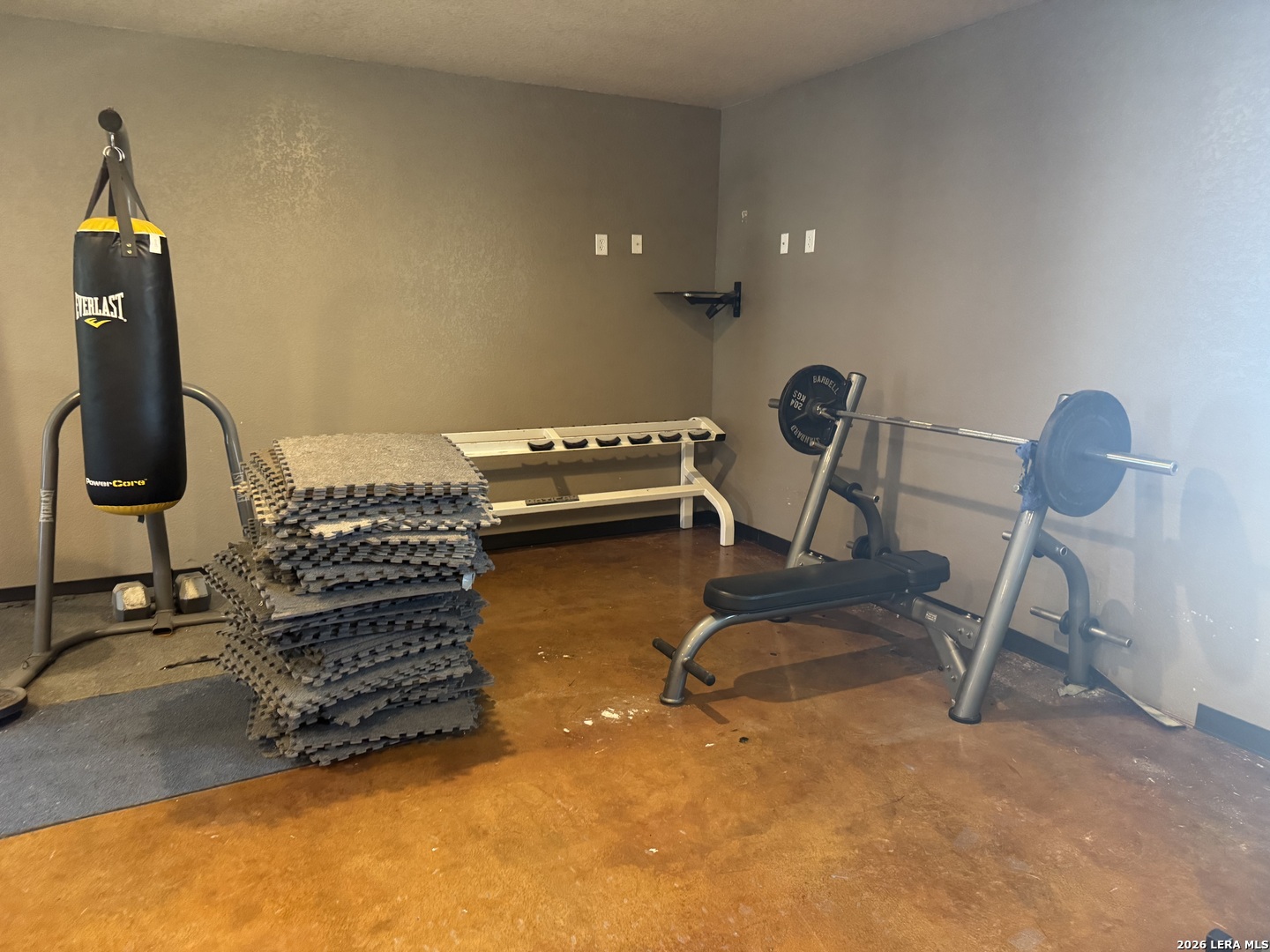 612 Service County Road Carrizo Springs TX 78834