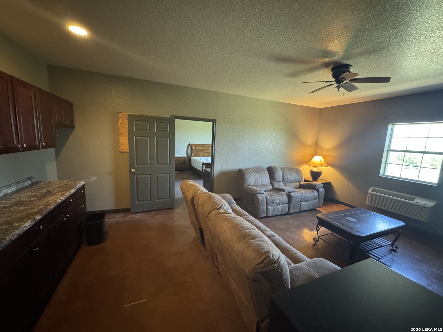 612 Service County Road Carrizo Springs TX 78834