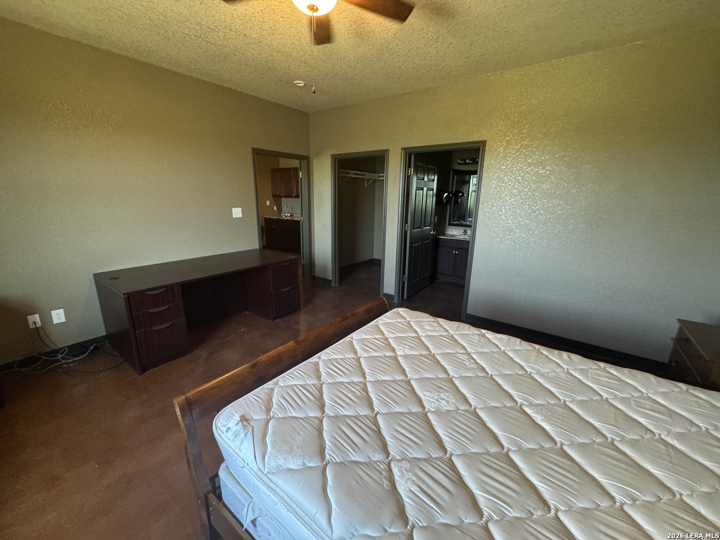 612 Service County Road Carrizo Springs TX 78834