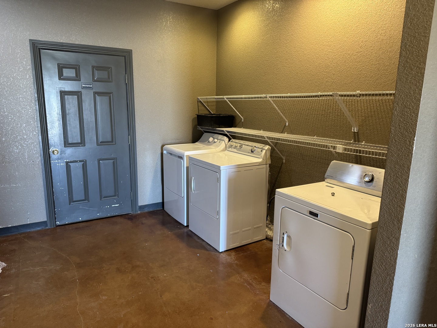612 Service County Road Carrizo Springs TX 78834