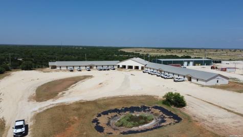 612 Service County Road Carrizo Springs TX 78834