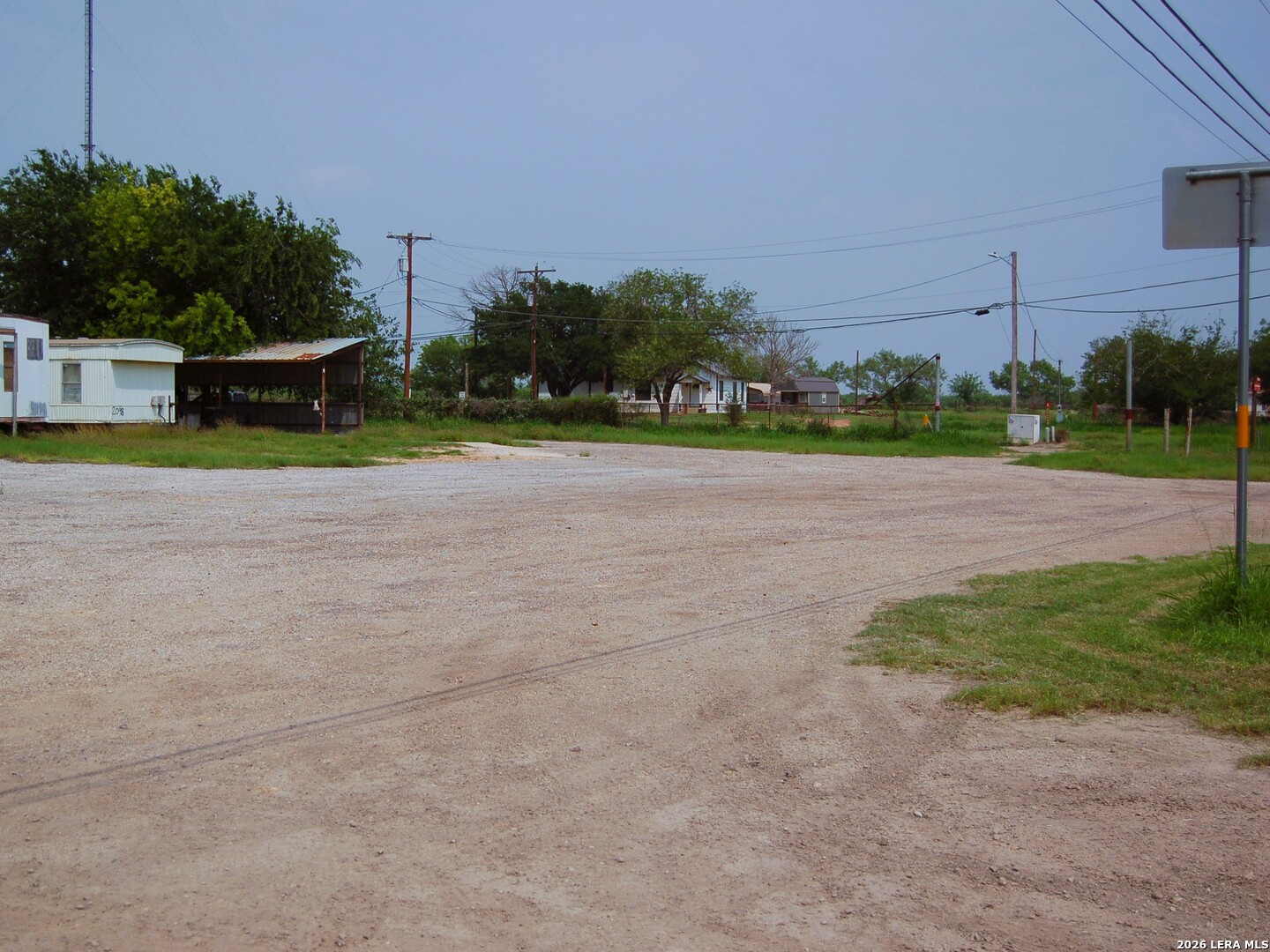 2098 E Fm 140 Pearsall TX 78061