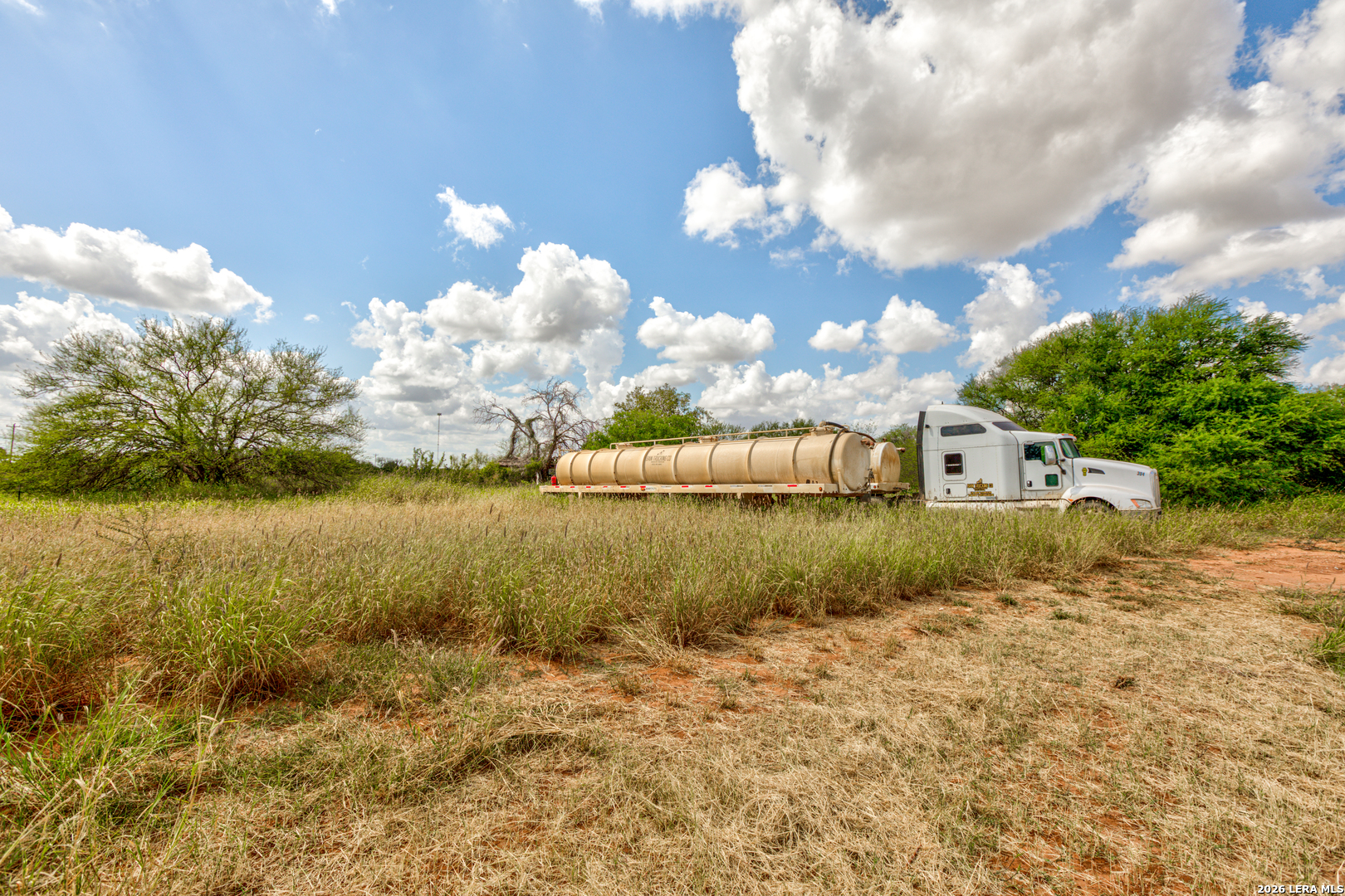 1160 W Highway 85 Dilley TX 78017