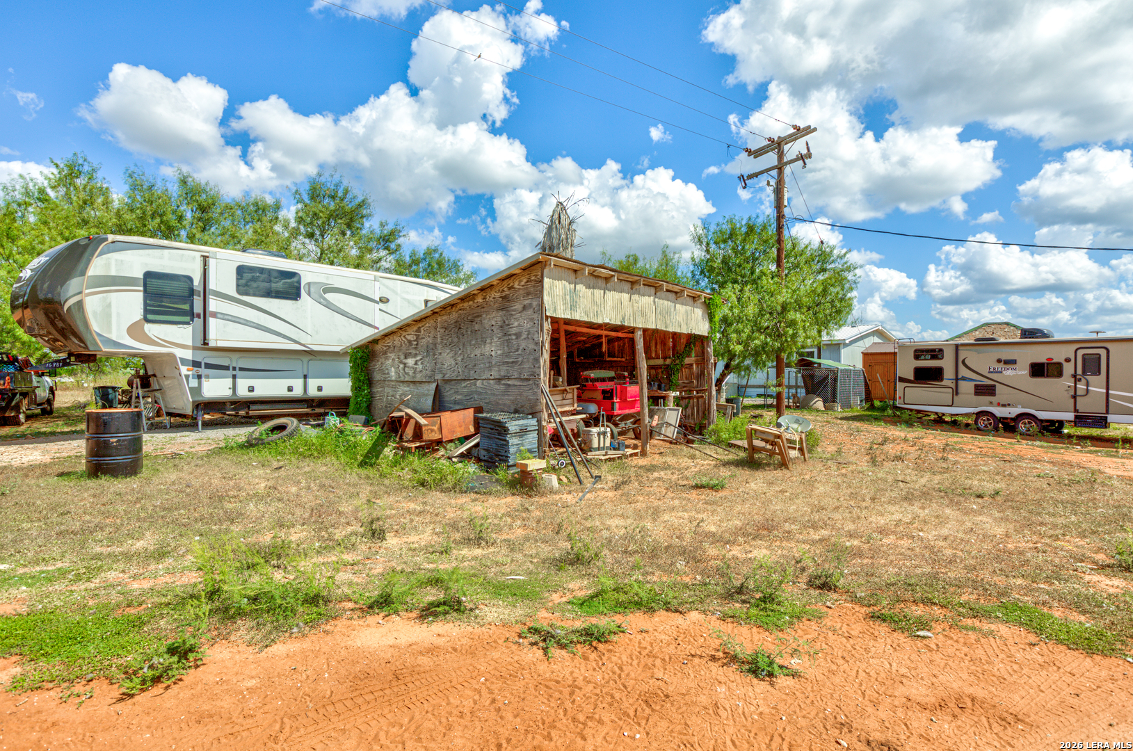 1160 W Highway 85 Dilley TX 78017