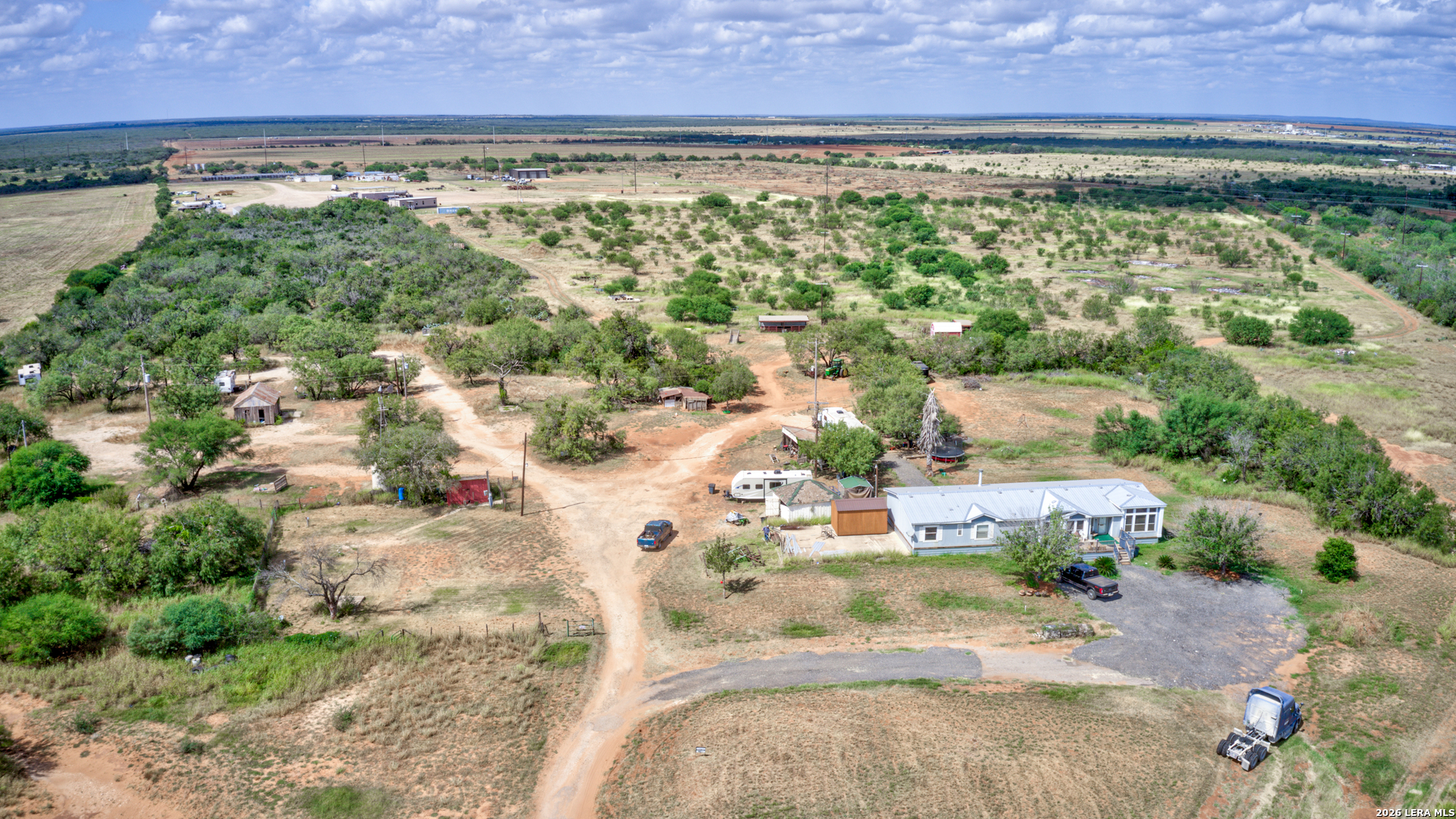 1160 W Highway 85 Dilley TX 78017