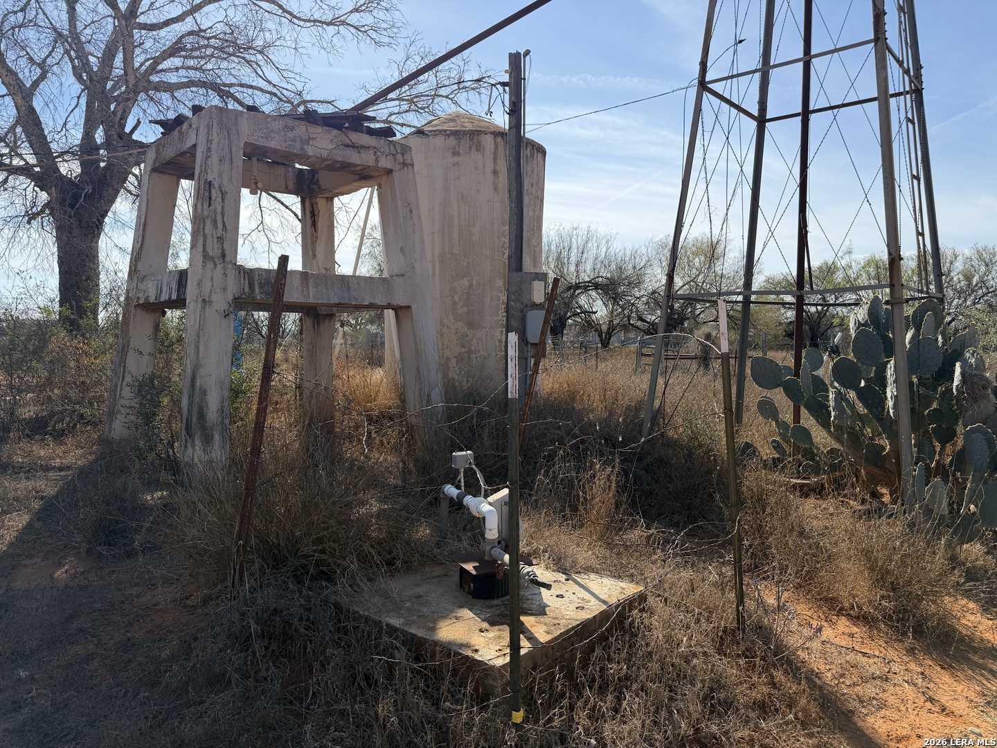 1160 W Highway 85 Dilley TX 78017