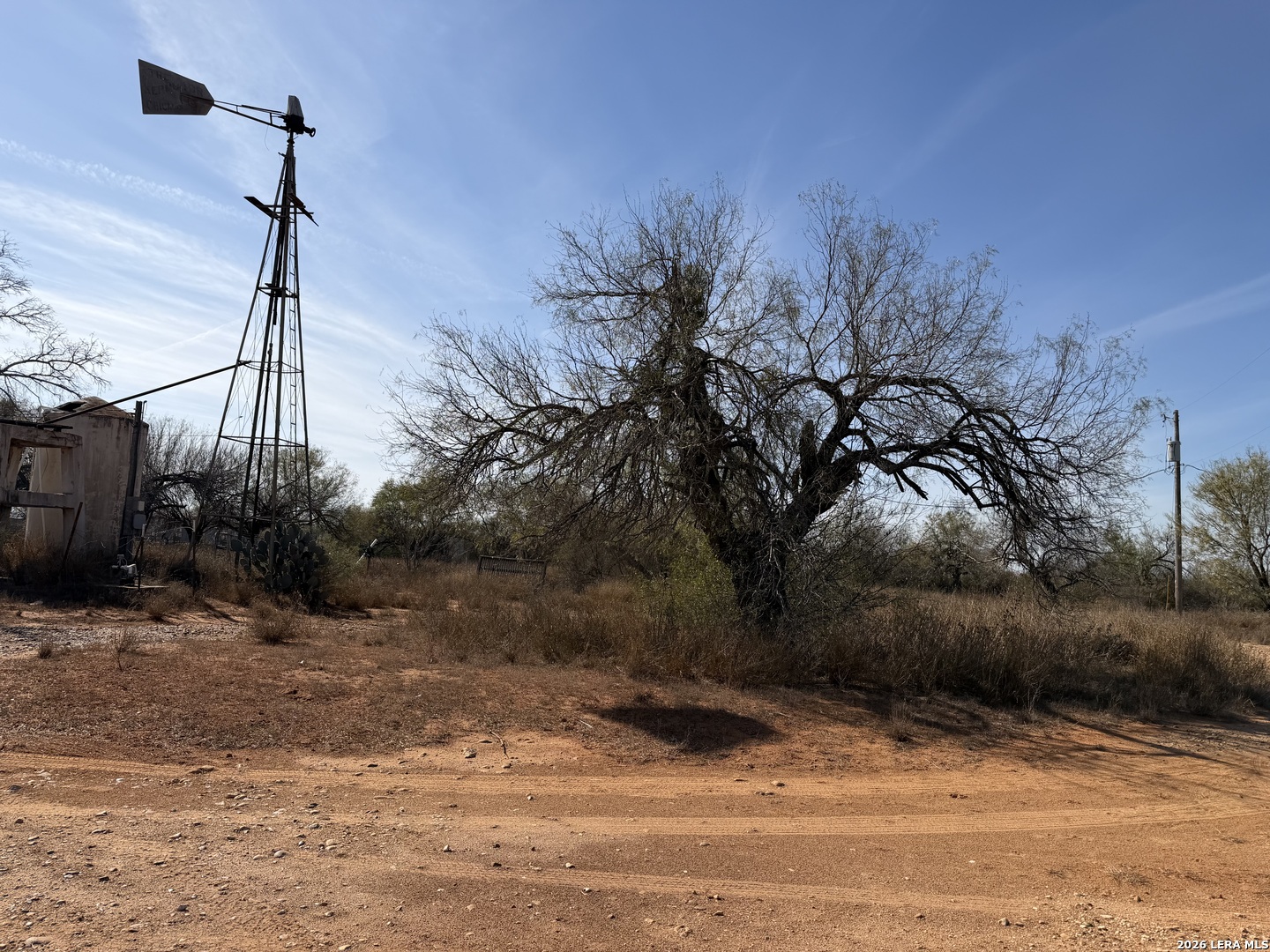 1160 W Highway 85 Dilley TX 78017