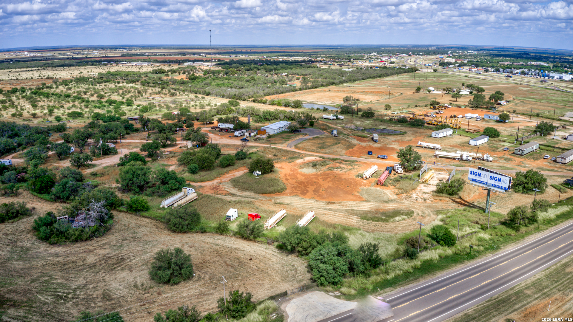 1160 W Highway 85 Dilley TX 78017