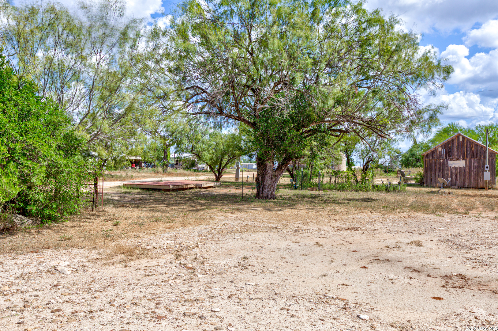 1160 W Highway 85 Dilley TX 78017