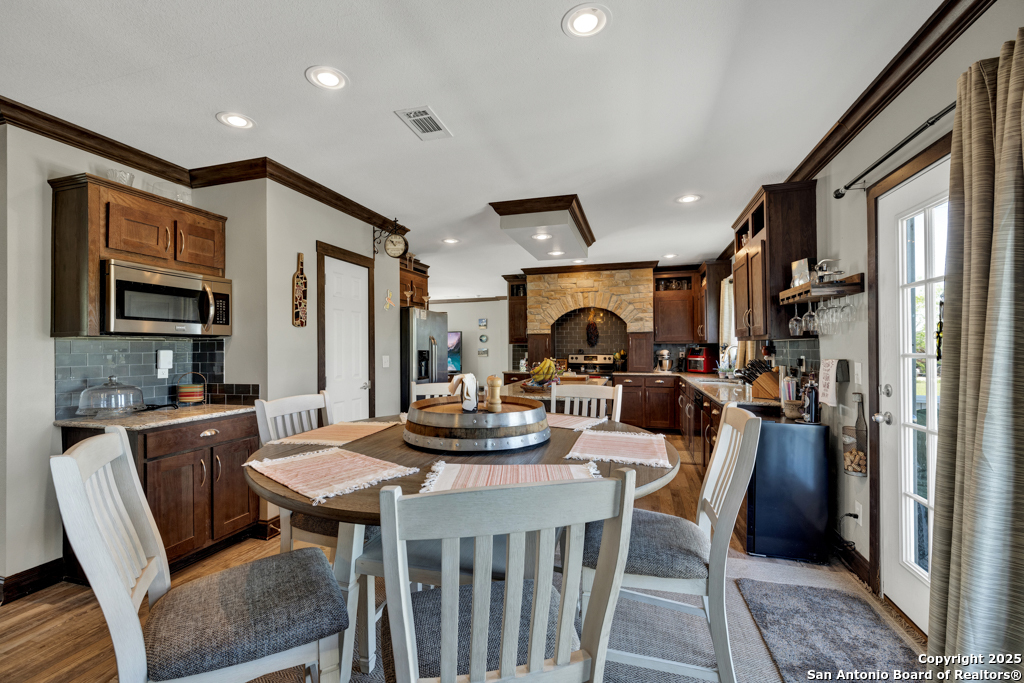 714 Union Wine New Braunfels TX 78130