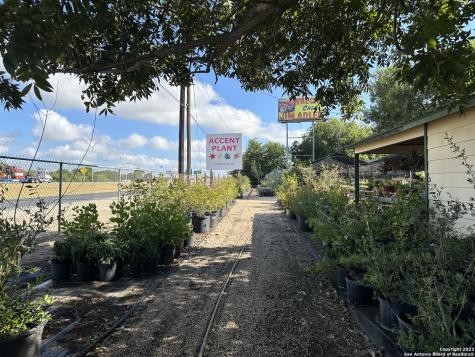 2700 SE Loop 410 San Antonio TX 78222