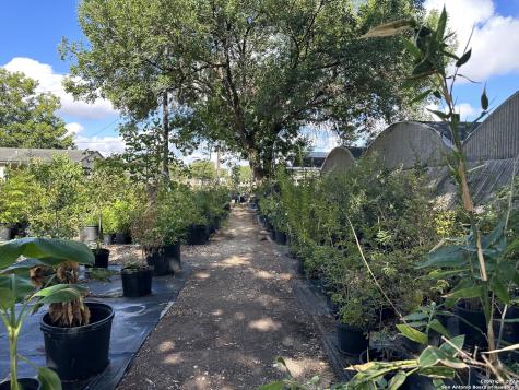 2700 SE Loop 410 San Antonio TX 78222