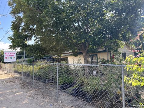 2700 SE Loop 410 San Antonio TX 78222