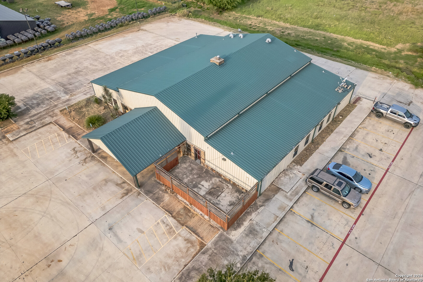 410 S Interstate 35 Pearsall TX 78061