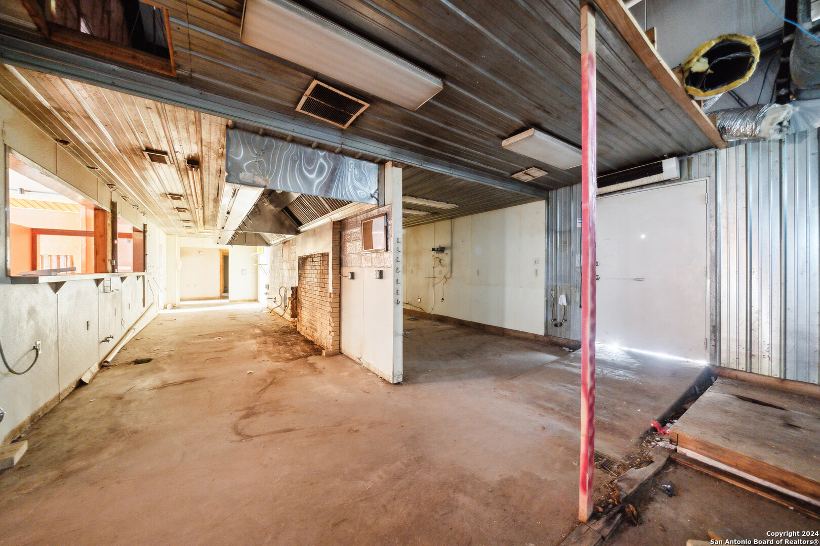 410 S Interstate 35 Pearsall TX 78061