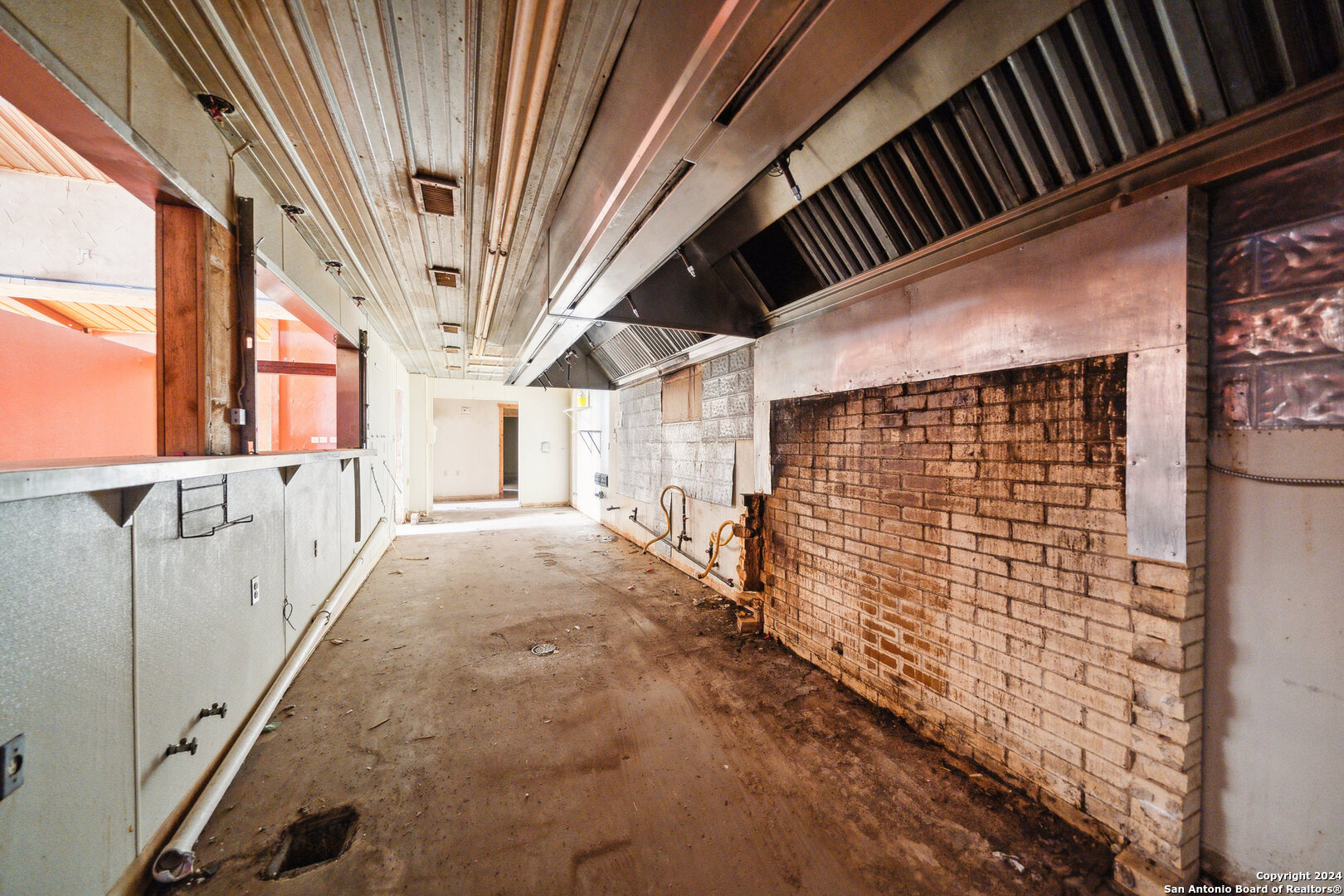 410 S Interstate 35 Pearsall TX 78061