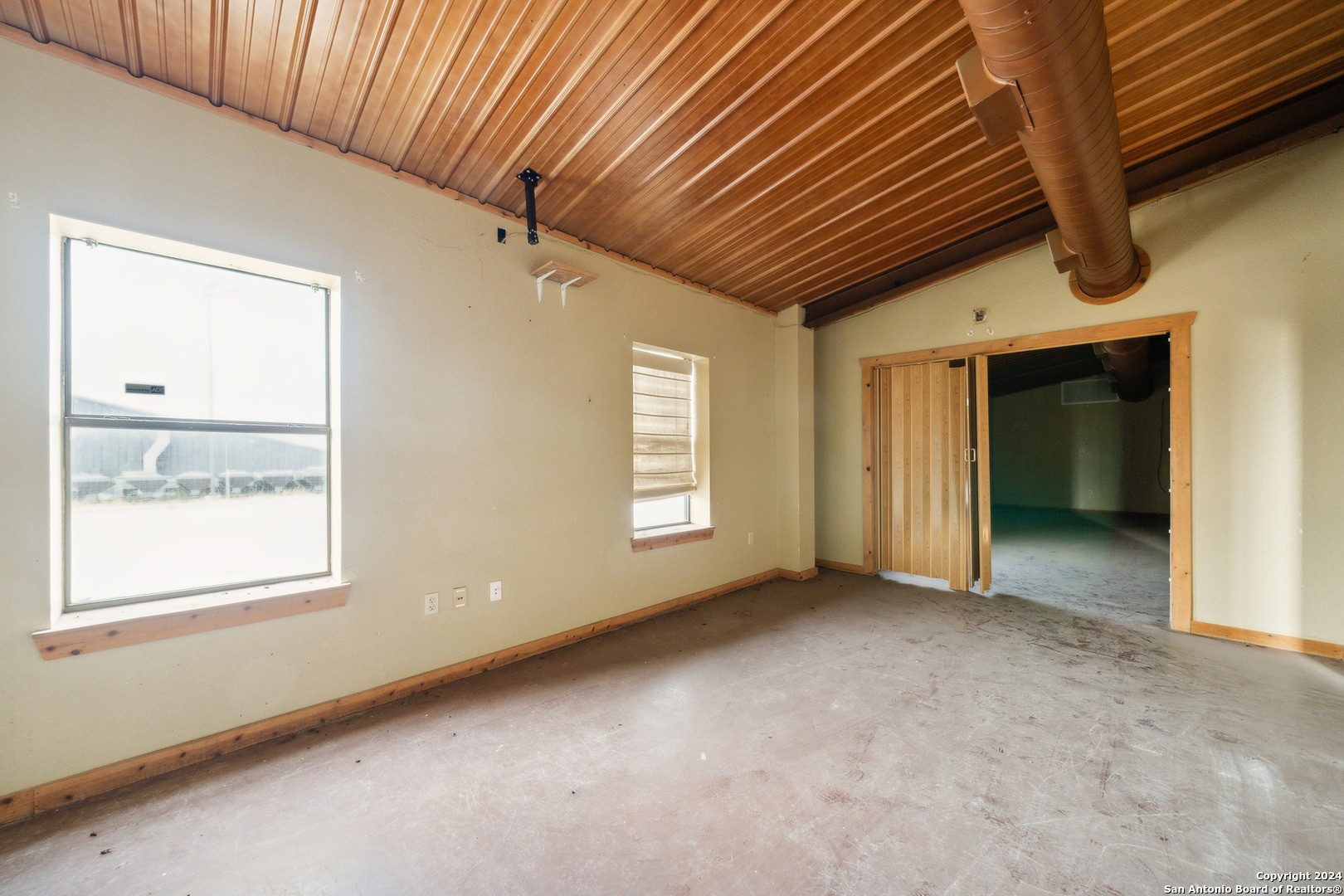 410 S Interstate 35 Pearsall TX 78061