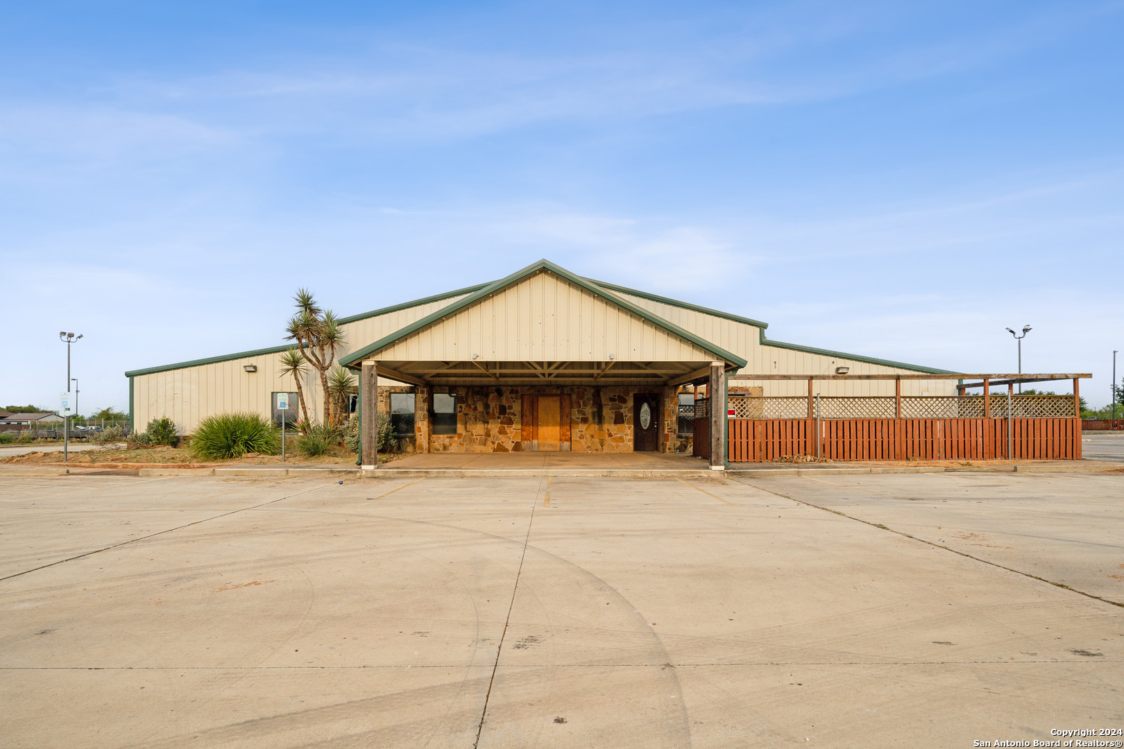 410 S Interstate 35 Pearsall TX 78061