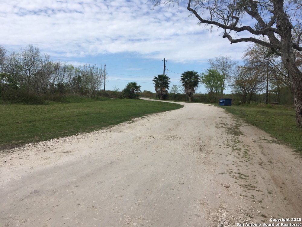 1197 Fm 2443 Kenedy TX 77963