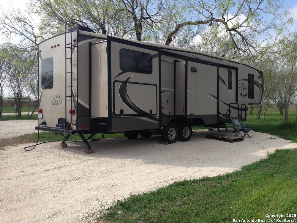 1197 Fm 2443 Kenedy TX 77963