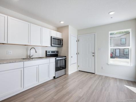 7302 Mary Abbott San Antonio TX 78221