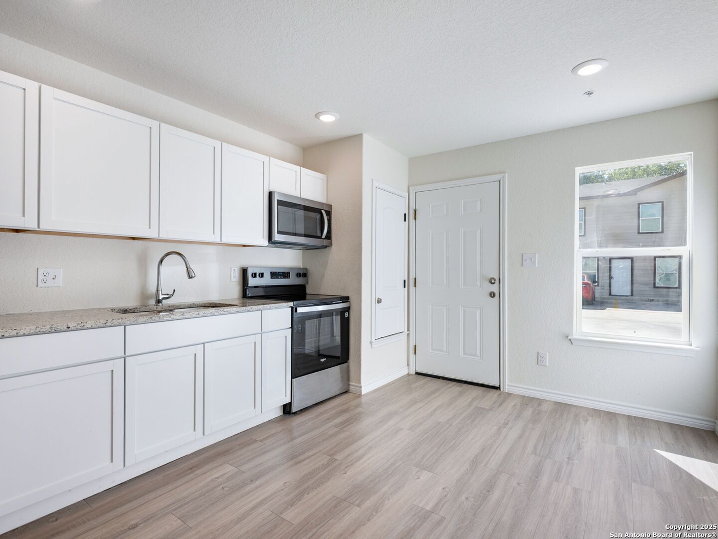 7302 Mary Abbott San Antonio TX 78221