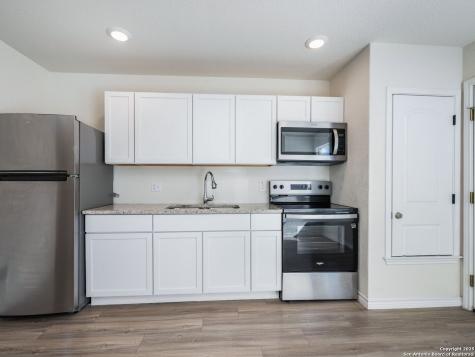 7302 Mary Abbott San Antonio TX 78221