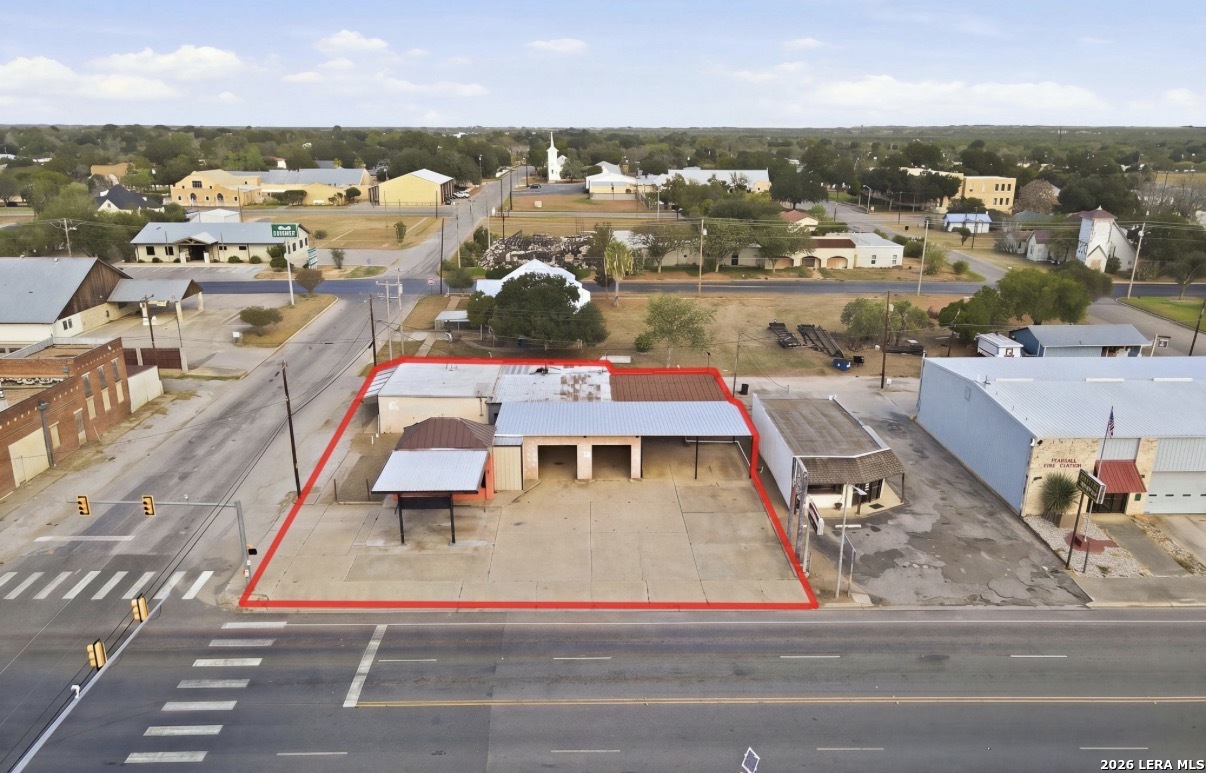 308 S Oak Pearsall TX 78061