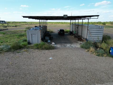1750 W Highway 85 Dilley TX 78017