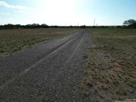 1750 W Highway 85 Dilley TX 78017
