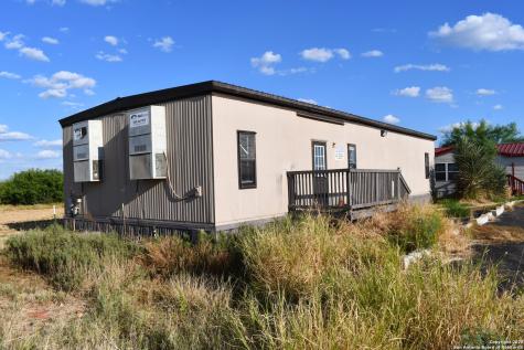 1750 W Highway 85 Dilley TX 78017