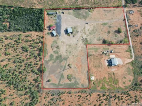 1750 W Highway 85 Dilley TX 78017