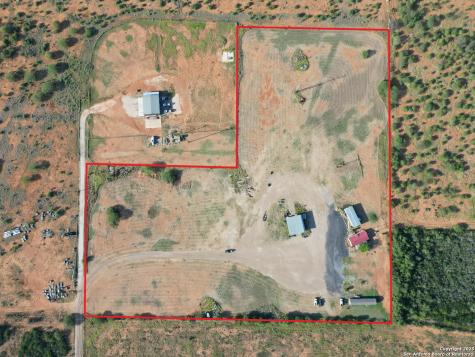 1750 W Highway 85 Dilley TX 78017