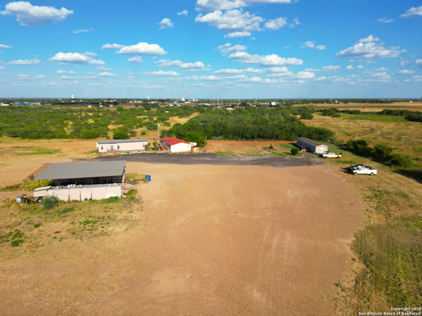 1750 W Highway 85 Dilley TX 78017