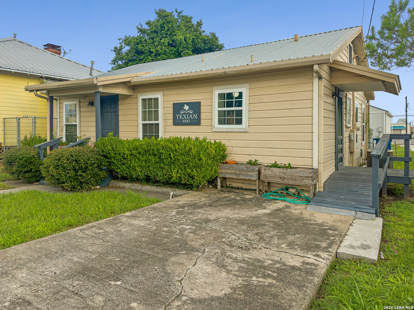 108 E Hefferman Street Beeville TX 78102