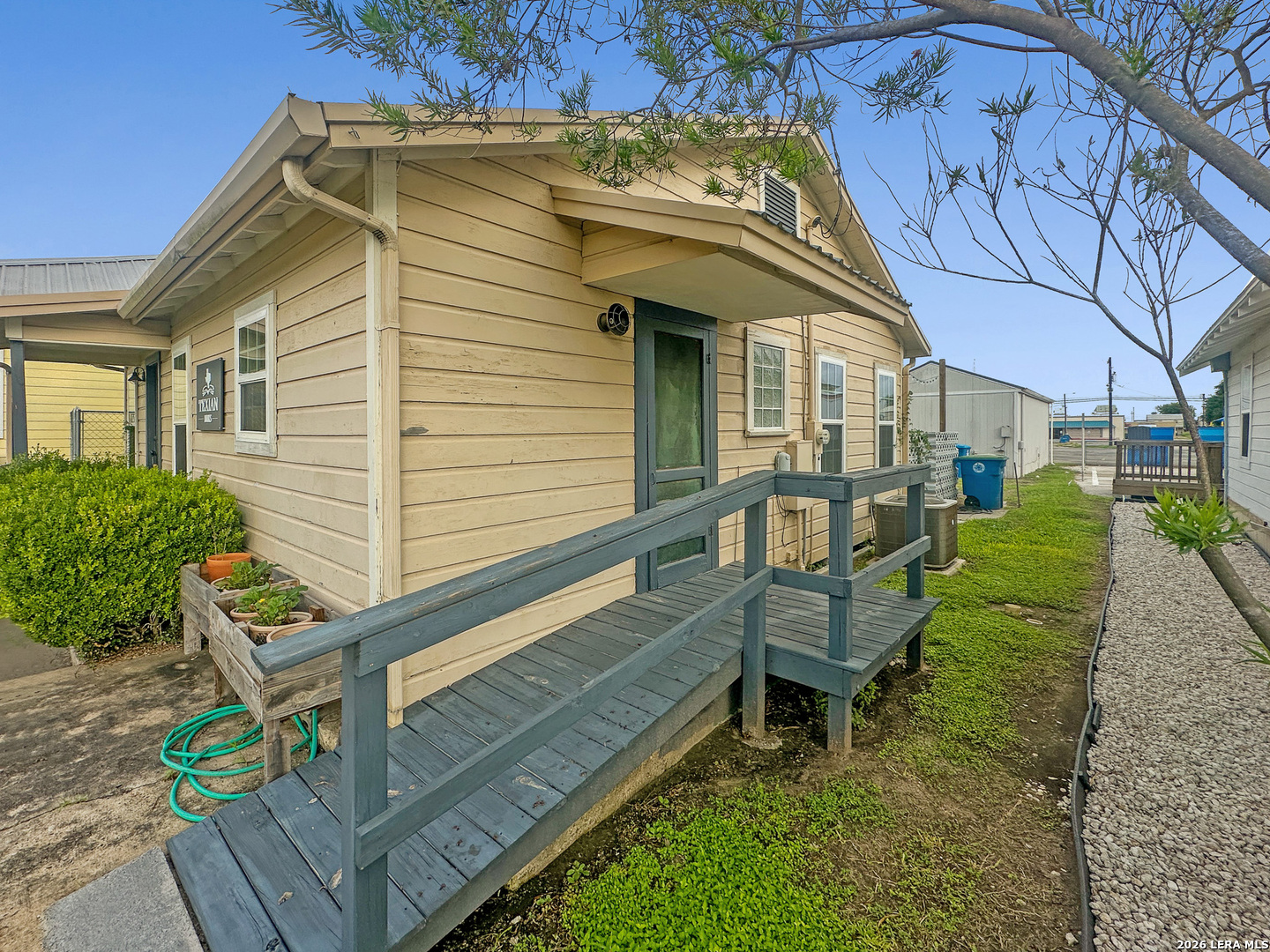 108 E Hefferman Street Beeville TX 78102