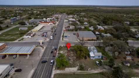 101 S Center Street Sabinal TX 78881