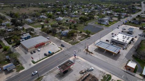101 S Center Street Sabinal TX 78881