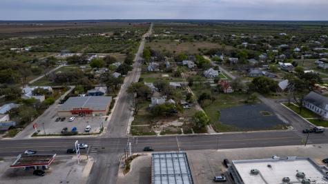 101 S Center Street Sabinal TX 78881