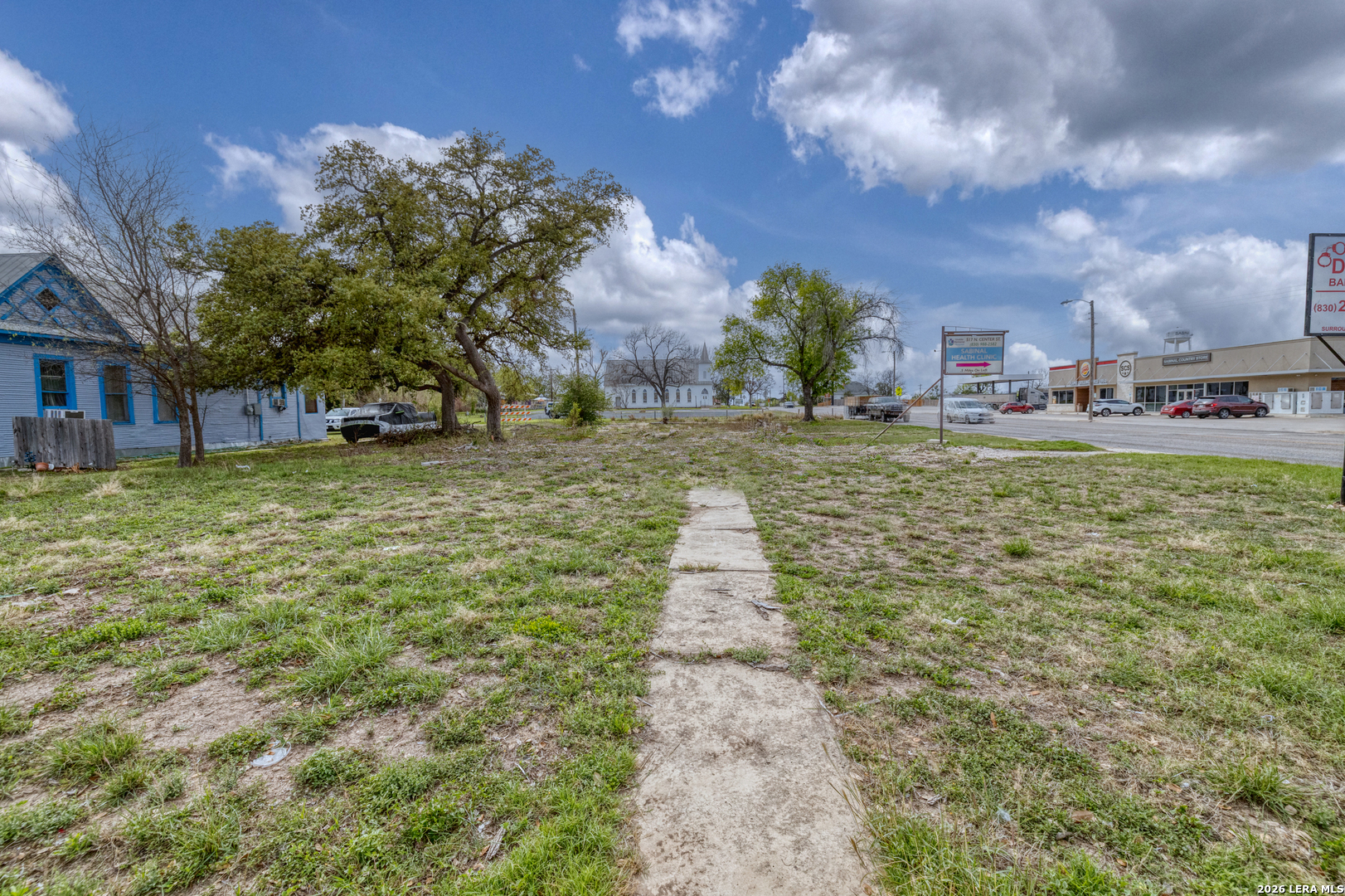 101 S Center Street Sabinal TX 78881