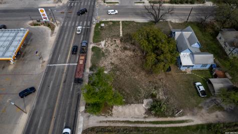 101 S Center Street Sabinal TX 78881