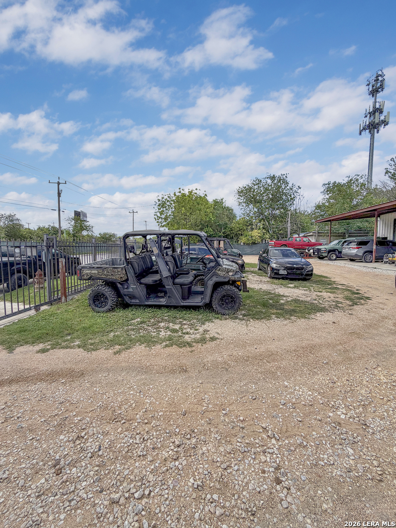5690 Easterling San Antonio TX 78251