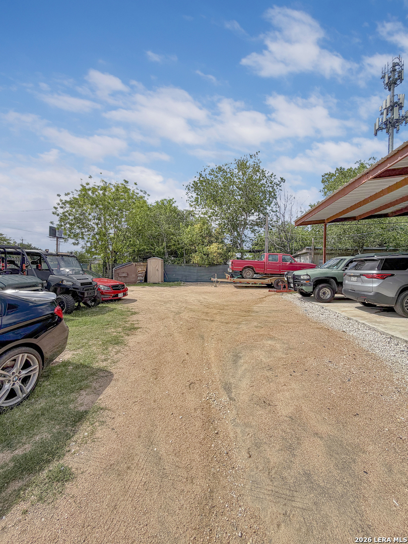 5690 Easterling San Antonio TX 78251
