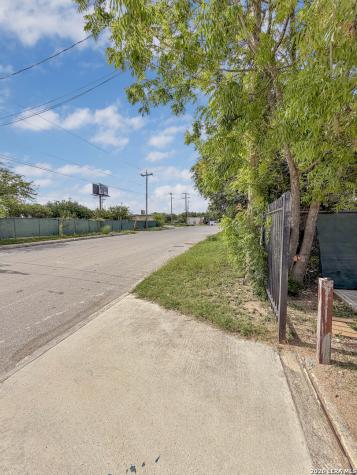 5690 Easterling San Antonio TX 78251